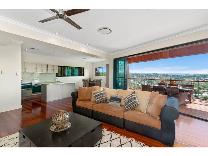 9 Currumbin Crest Drive, Currumbin QLD 4223