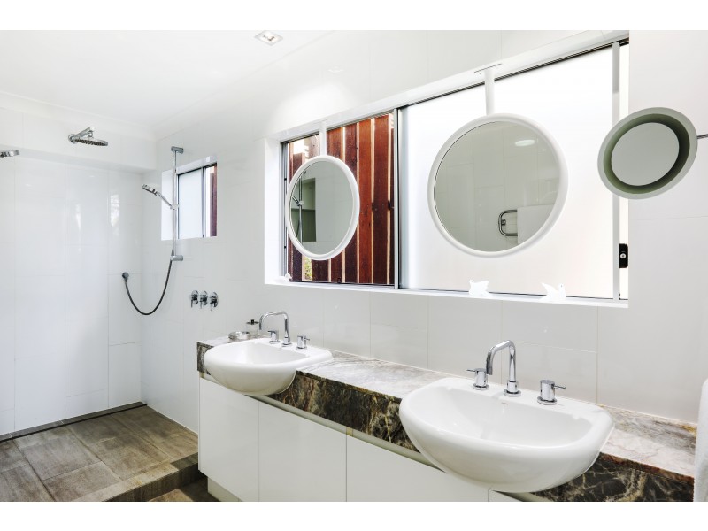 23 Katta Avenue, Currumbin QLD 4223