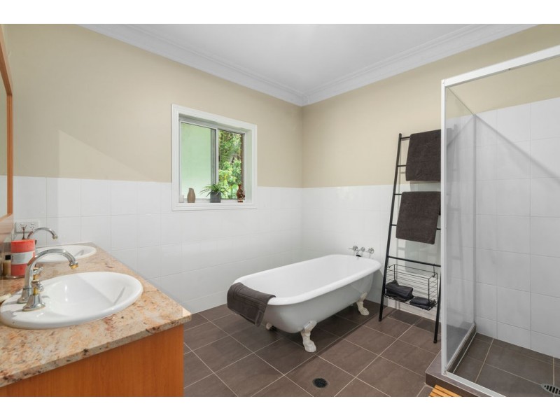 17 Sellin Place, Currumbin Waters QLD 4223