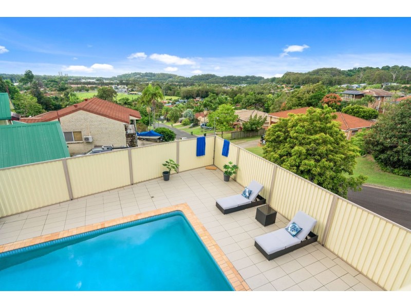 17 Sellin Place, Currumbin Waters QLD 4223