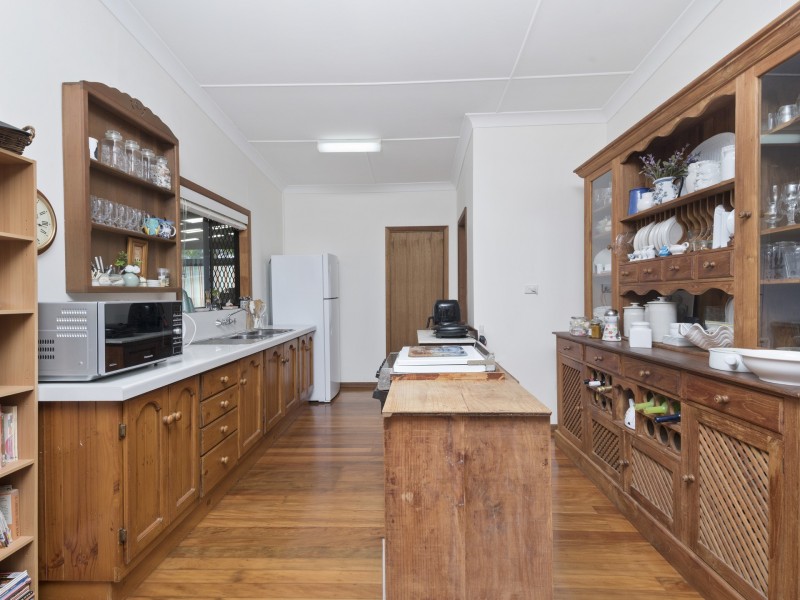 60 Tahiti Avenue, Palm Beach QLD 4221