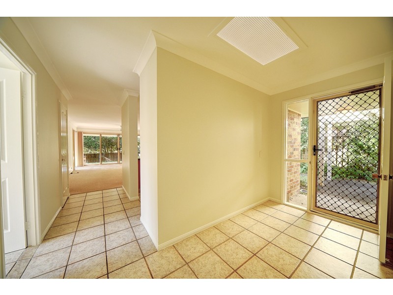 18 Hydrilla Court, Elanora QLD 4221