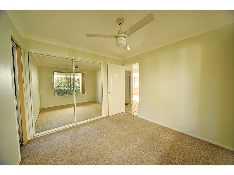 18 Hydrilla Court, Elanora QLD 4221