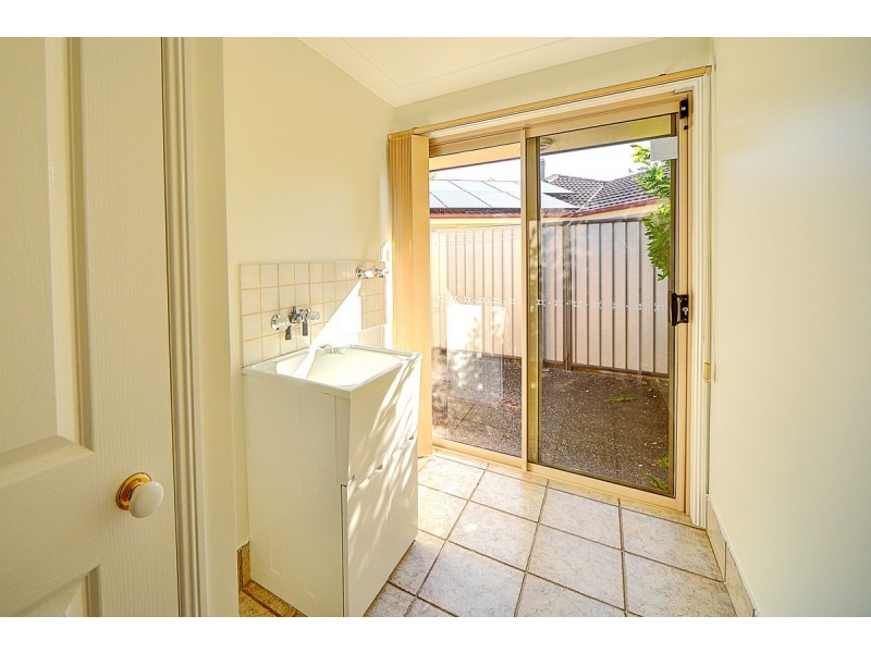 18 Hydrilla Court, Elanora QLD 4221