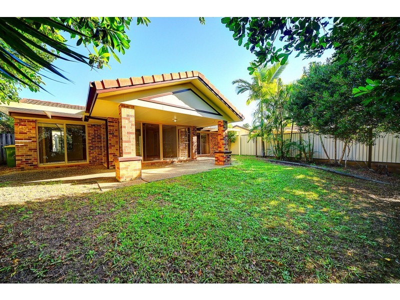 18 Hydrilla Court, Elanora QLD 4221