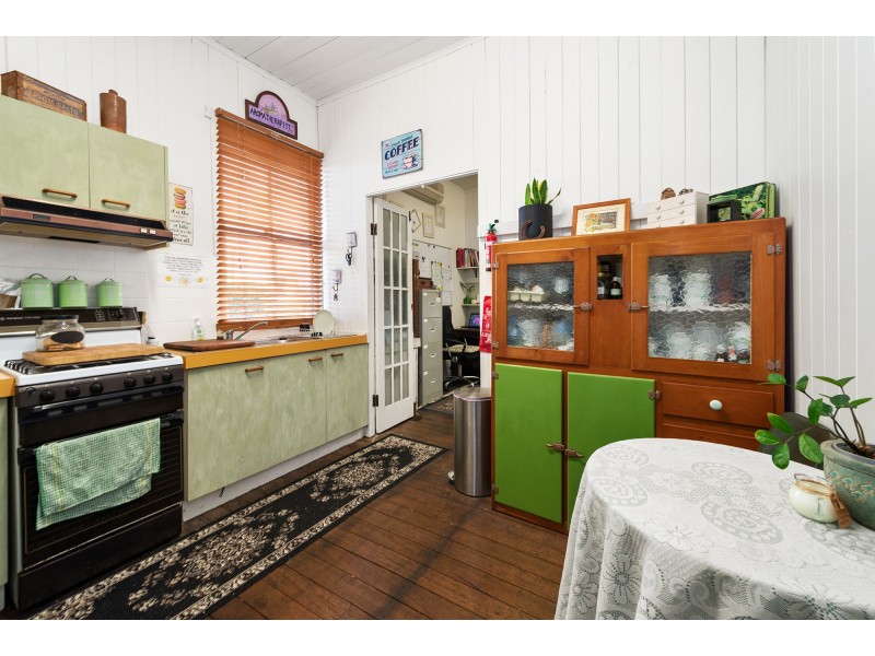 40 Currumbin Creek Road, Currumbin Waters QLD 4223