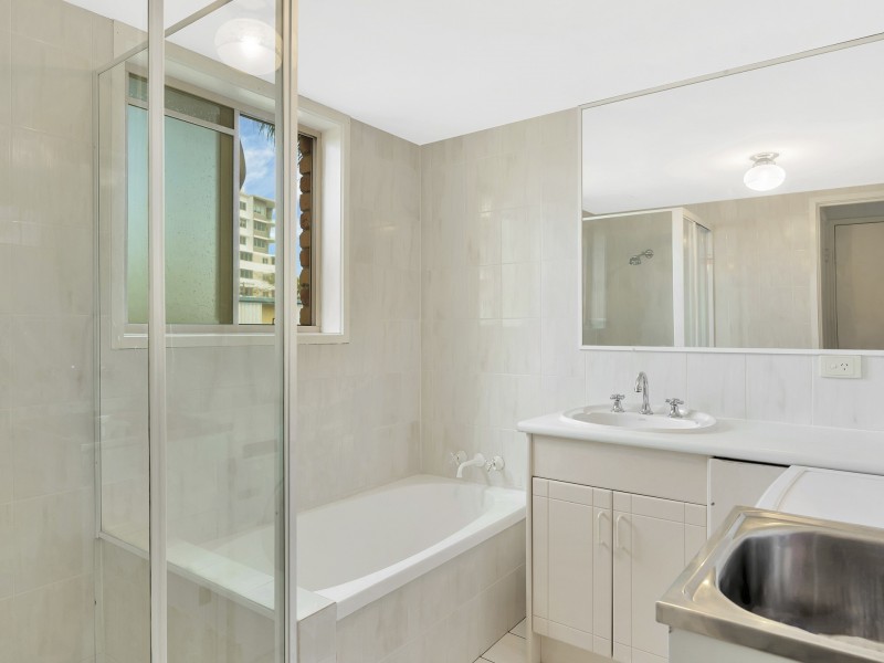 6/36 Peerless Avenue, Mermaid Beach QLD 4218