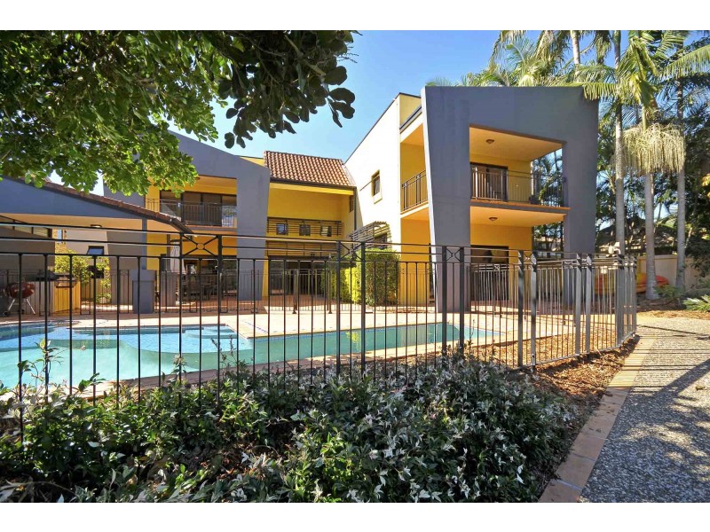 29 Kentia Court, Elanora QLD 4221