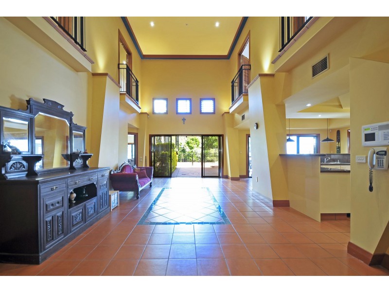 29 Kentia Court, Elanora QLD 4221