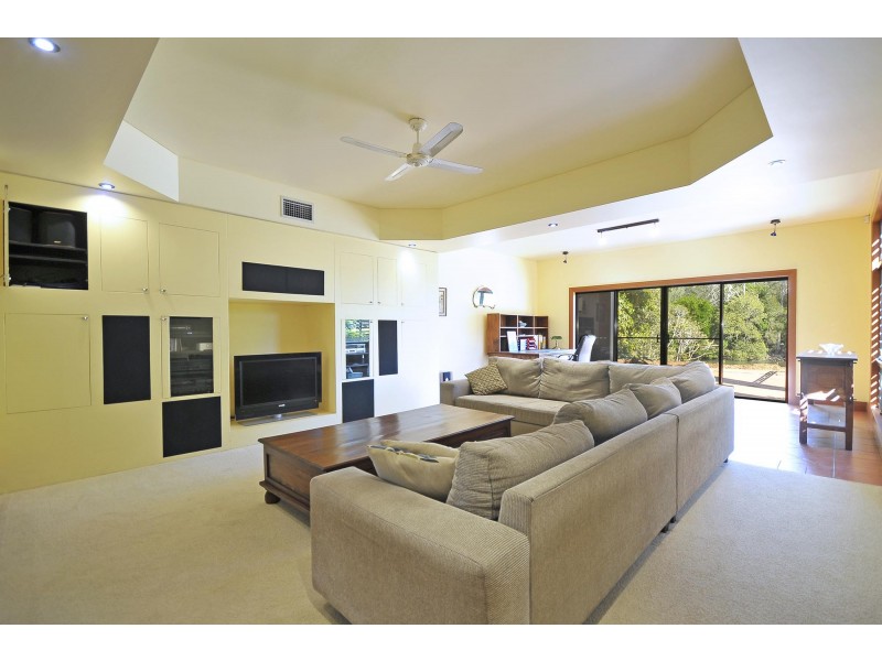 29 Kentia Court, Elanora QLD 4221