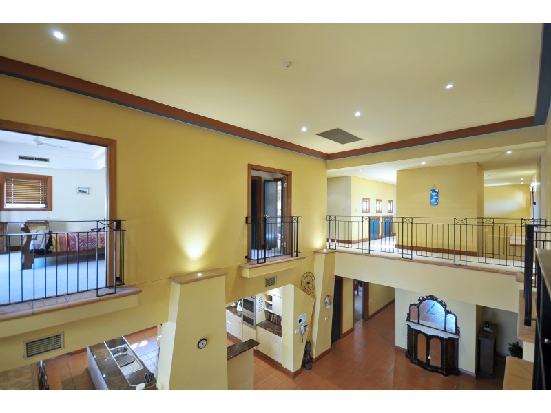 29 Kentia Court, Elanora QLD 4221