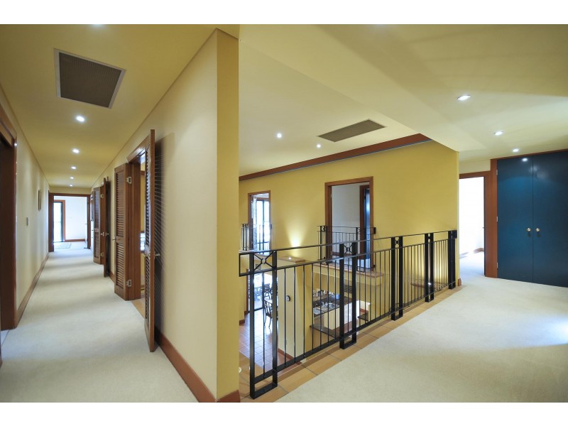 29 Kentia Court, Elanora QLD 4221