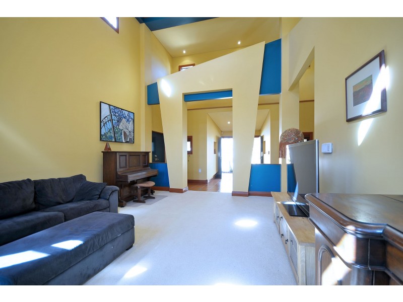 29 Kentia Court, Elanora QLD 4221