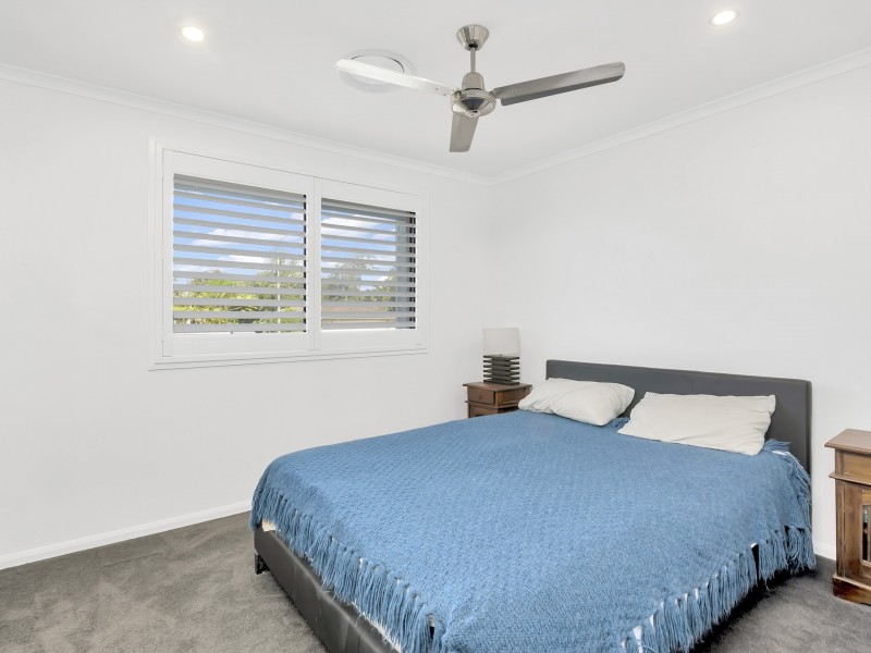 5 Oakwood Terrace, Palm Beach QLD 4221