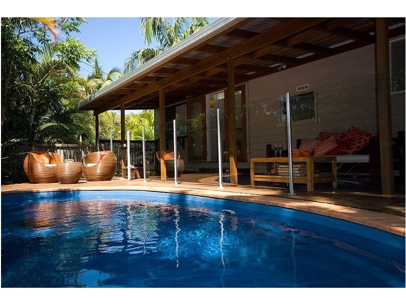14 Regent Street, Currumbin QLD 4223