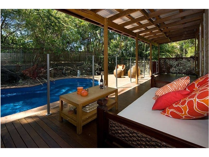 14 Regent Street, Currumbin QLD 4223