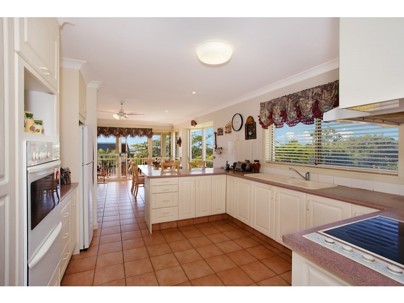 8 Sequoia Court, Banora Point NSW 2486