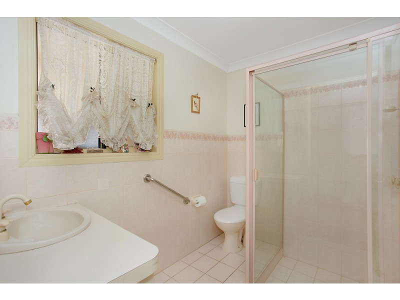 8 Sequoia Court, Banora Point NSW 2486