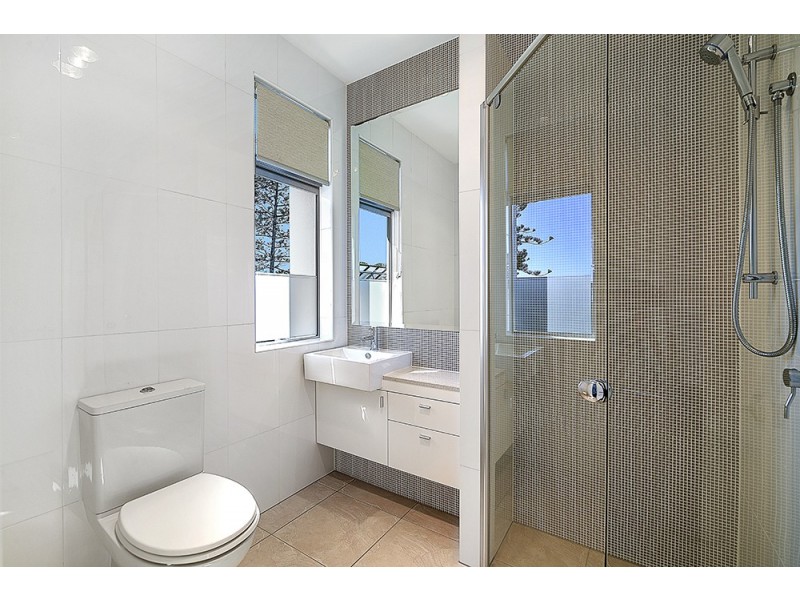 2/1 Tomewin Street, Currumbin QLD 4223