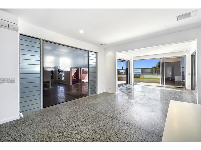2/1 Tomewin Street, Currumbin QLD 4223