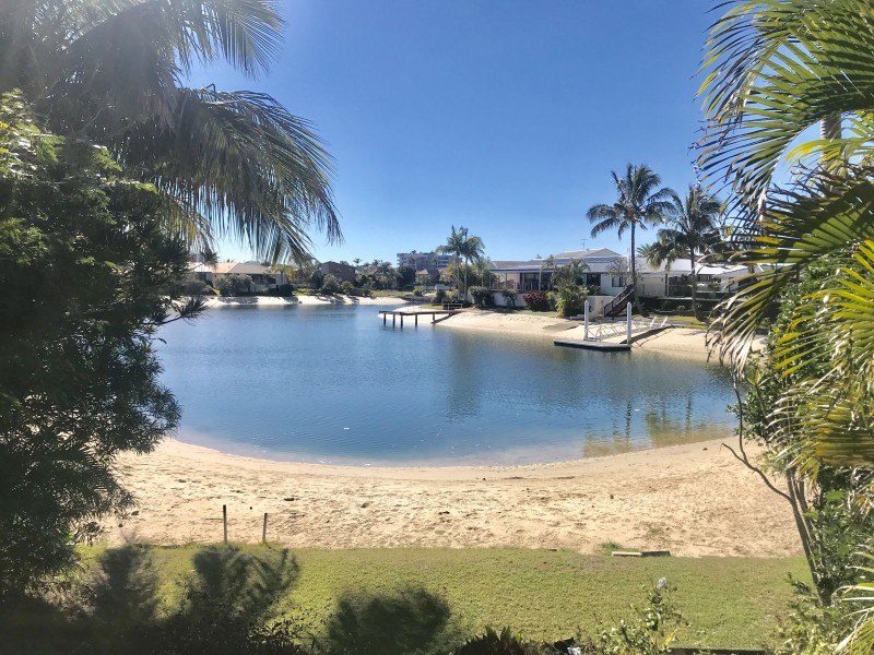 12 Cadence Avenue, Mermaid Waters QLD 4218