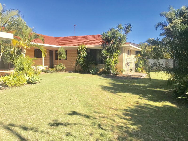 12 Cadence Avenue, Mermaid Waters QLD 4218