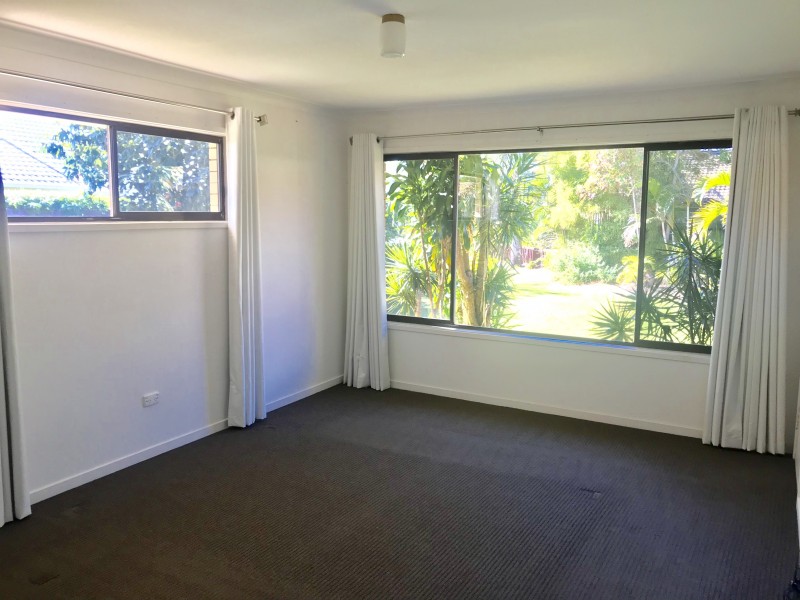 12 Cadence Avenue, Mermaid Waters QLD 4218
