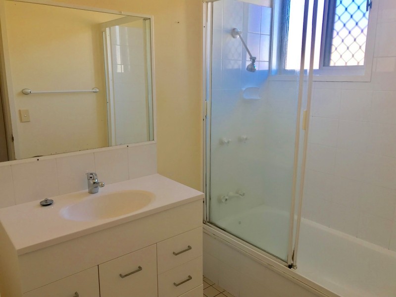 1/74 Sarawak Avenue, Palm Beach QLD 4221