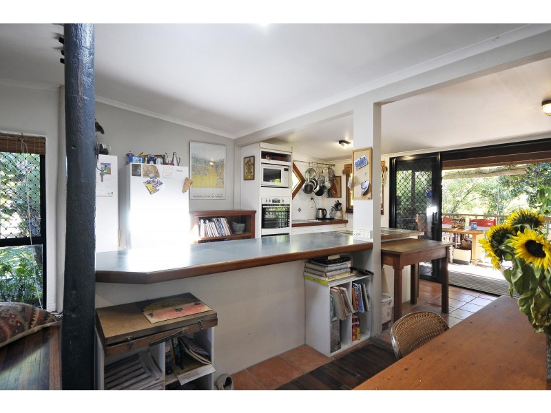 227 Simpsons Road, Elanora QLD 4221