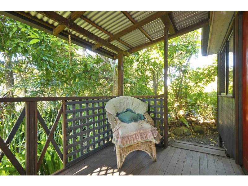 227 Simpsons Road, Elanora QLD 4221