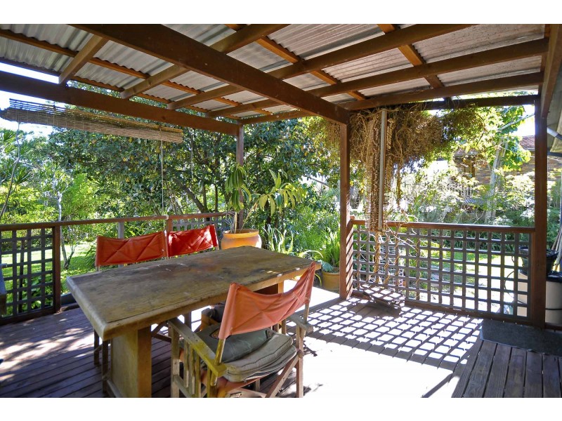 227 Simpsons Road, Elanora QLD 4221