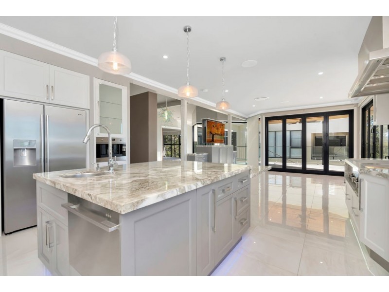 10 Forest Ridge Drive, Bonogin QLD 4213