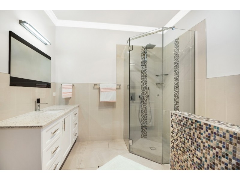 10 Forest Ridge Drive, Bonogin QLD 4213