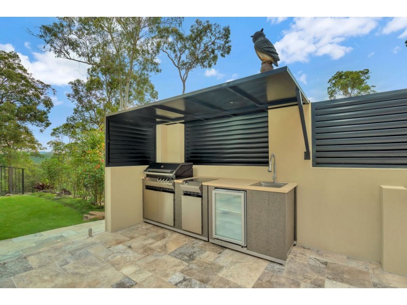 10 Forest Ridge Drive, Bonogin QLD 4213