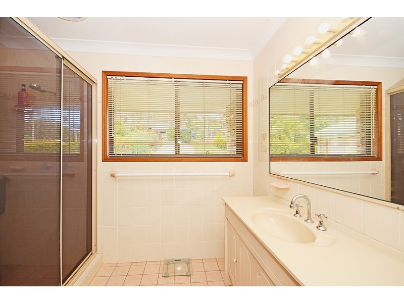 41 Cominan Avenue, Banora Point NSW 2486