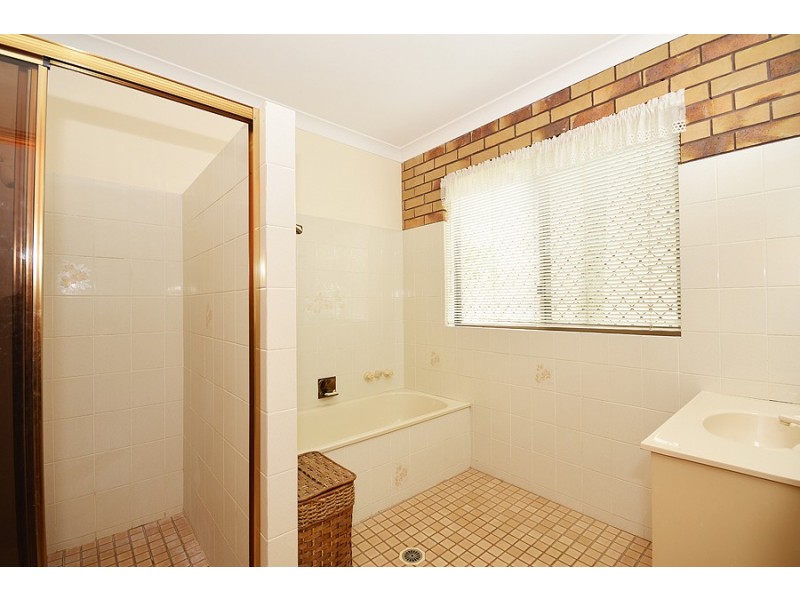 41 Cominan Avenue, Banora Point NSW 2486