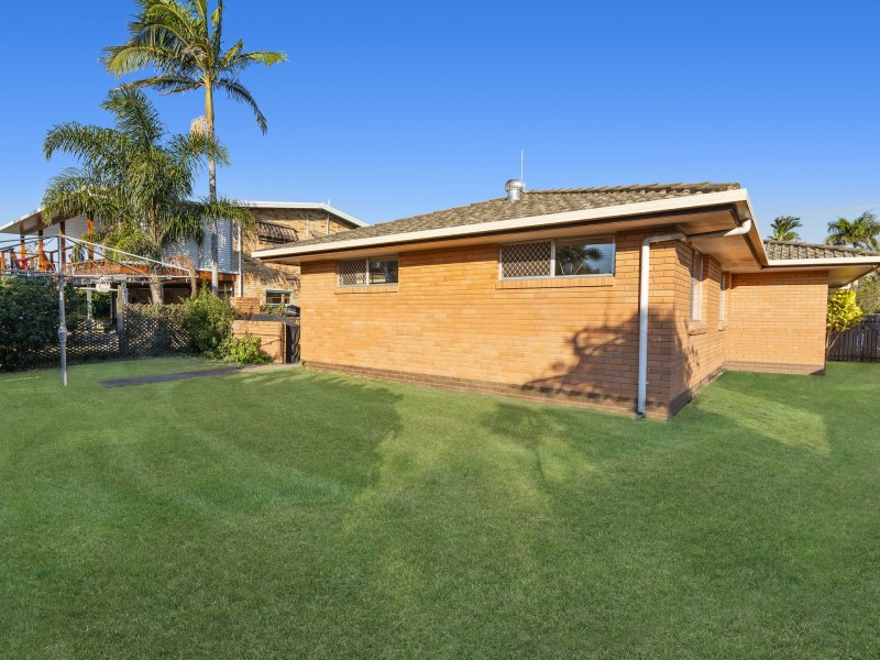 17 Kalang Street, Palm Beach QLD 4221