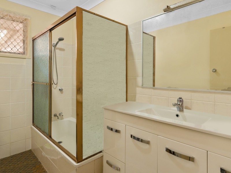 17 Kalang Street, Palm Beach QLD 4221