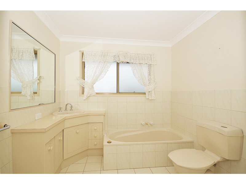 2/3 Bluegum Boulevard, Banora Point NSW 2486