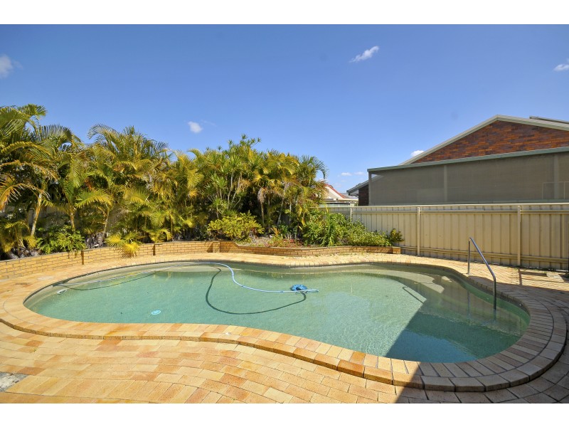 14 Bergamont Street, Elanora QLD 4221