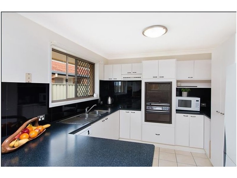 14 Bergamont Street, Elanora QLD 4221