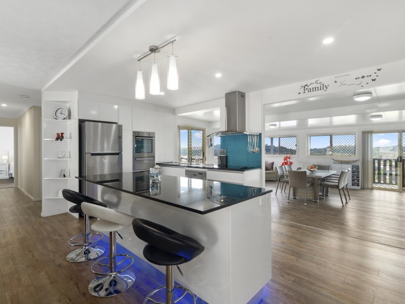 12 Jarrah Place, Banora Point NSW 2486