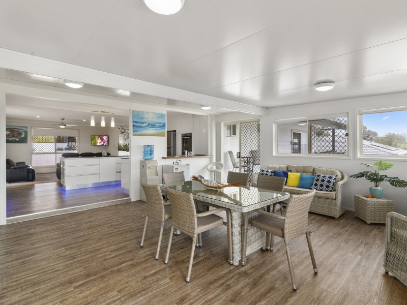 12 Jarrah Place, Banora Point NSW 2486