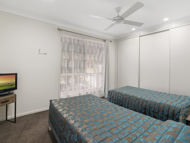 12 Jarrah Place, Banora Point NSW 2486