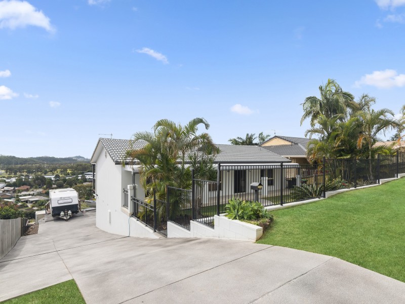 12 Jarrah Place, Banora Point NSW 2486