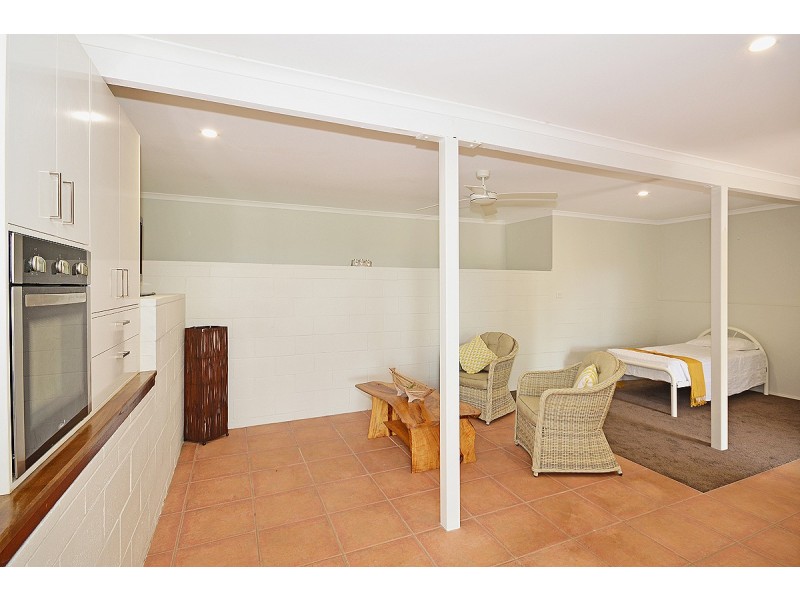 12 Jarrah Place, Banora Point NSW 2486