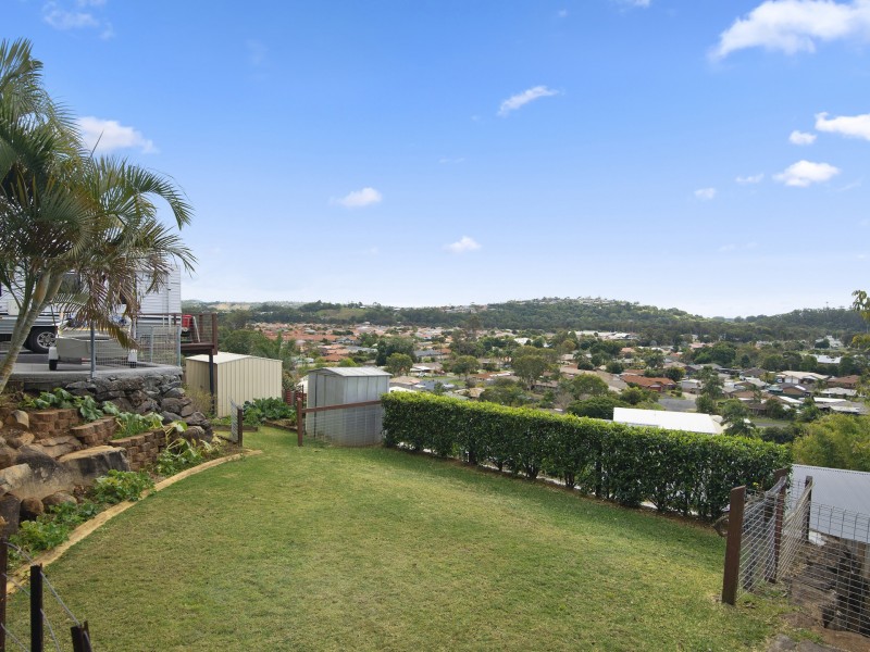12 Jarrah Place, Banora Point NSW 2486