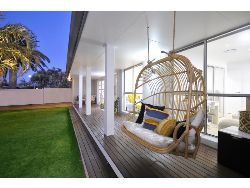 14 Barklya Place, Palm Beach QLD 4221