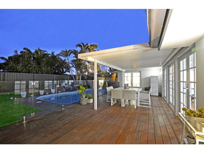 14 Barklya Place, Palm Beach QLD 4221