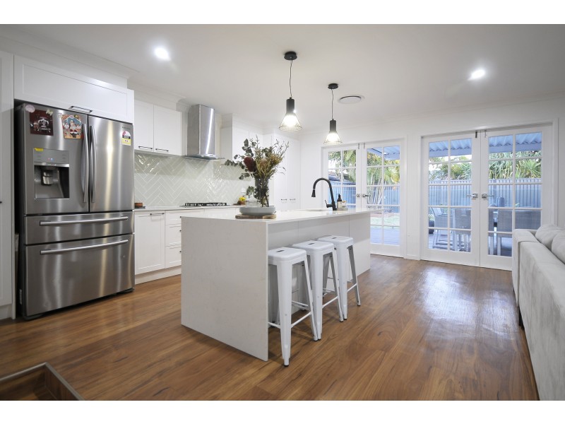 14 Barklya Place, Palm Beach QLD 4221